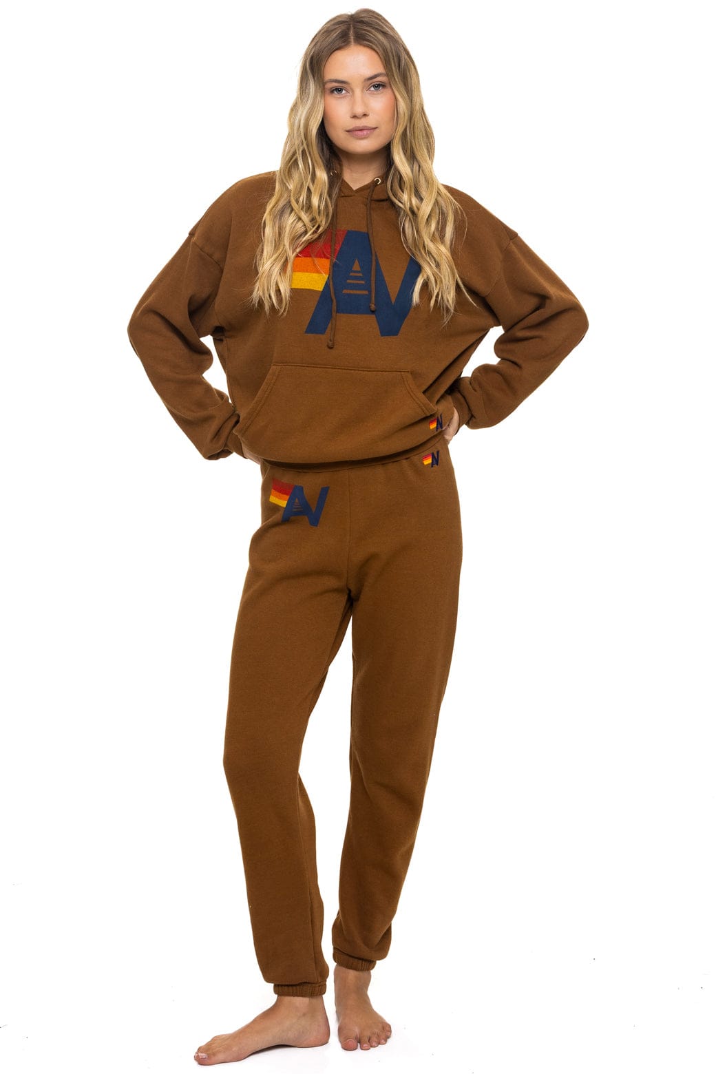 LOGO PULLOVER RELAXED HOODIE - CINNAMON - Image 11