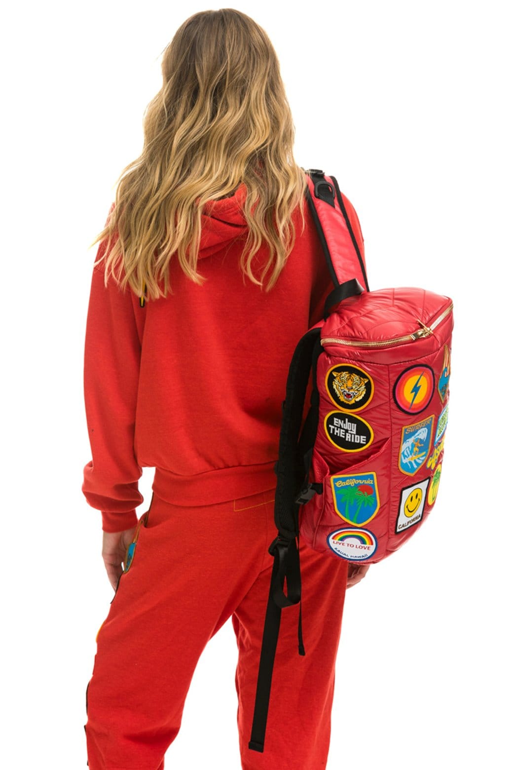 VINTAGE PATCH PUFFER BACKPACK - CHERRY GLOSSY - Image 3